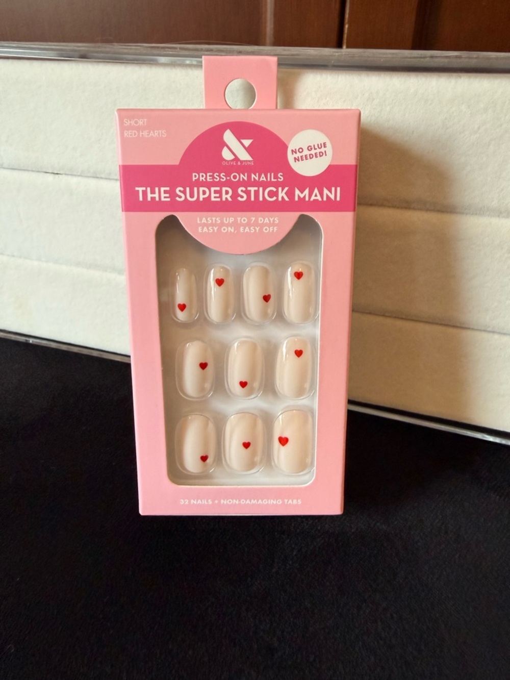 The Super Stick Mani Press-On Nails in Cream with Red Hearts
